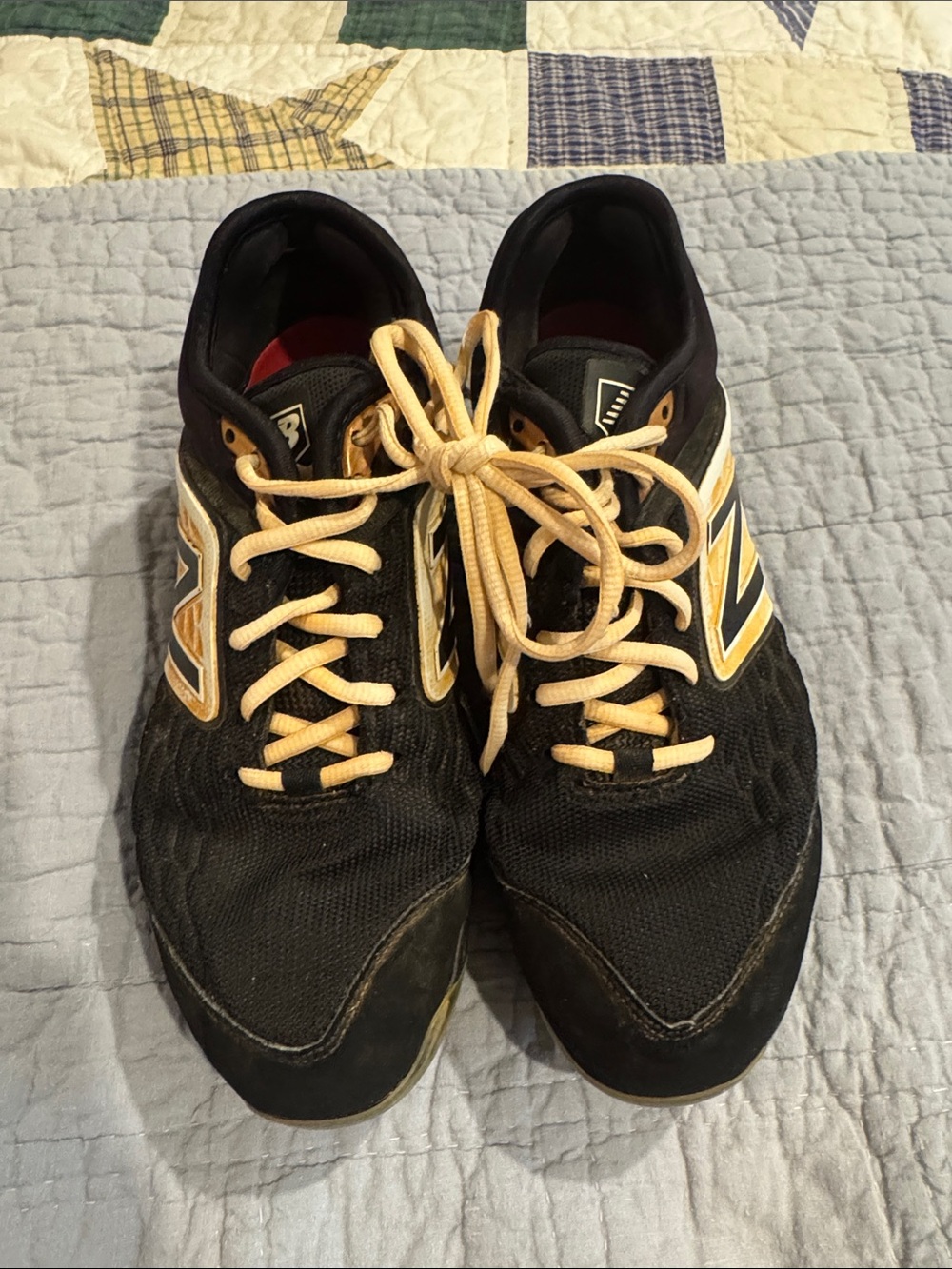 New Balance Men’s Black & Yellow Running Sneakers